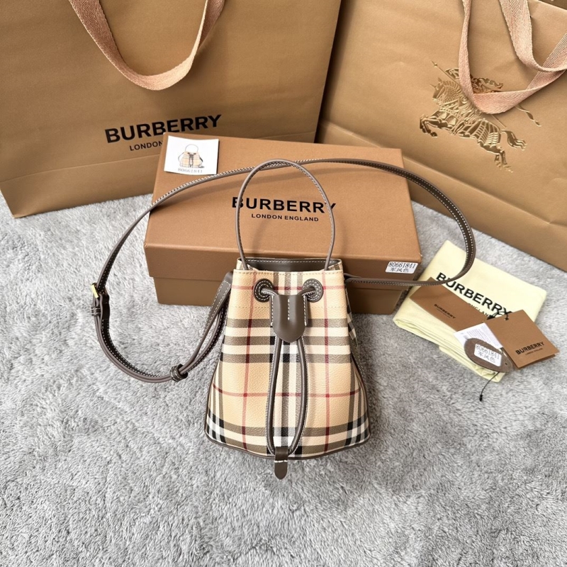 B**rry bucket bags
